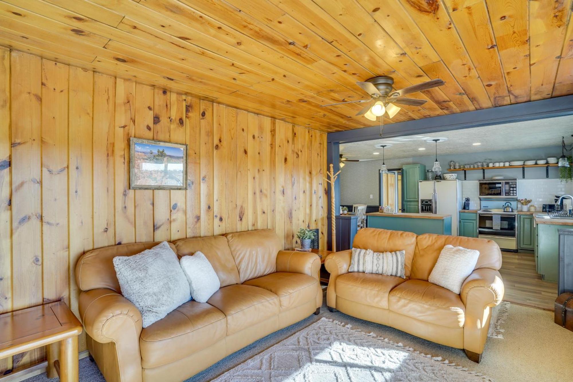 Pet-Friendly Duck Creek Village Retreat With Deck! エクステリア 写真